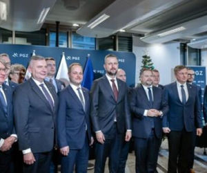 Podsumowanie 2025 w Rosomak S.A.. Strategiczne umowy, rozwój Legwana i przyszłość KTO