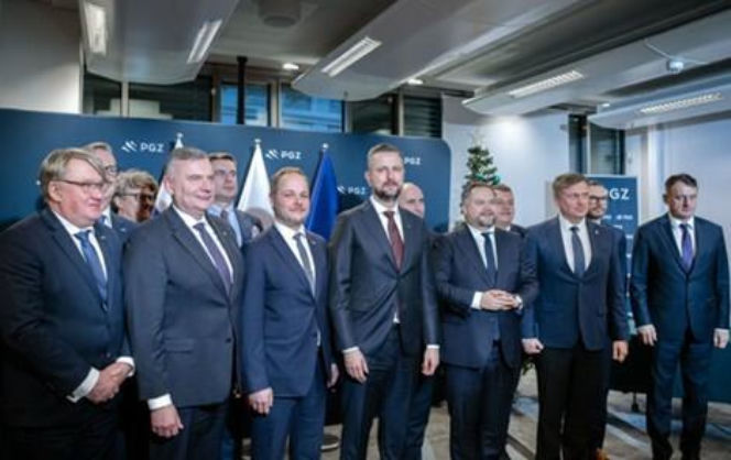 Podsumowanie 2025 w Rosomak S.A.. Strategiczne umowy, rozwój Legwana i przyszłość KTO