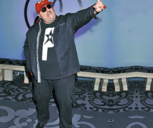 Nikt nie rzuca w nas stanikami
