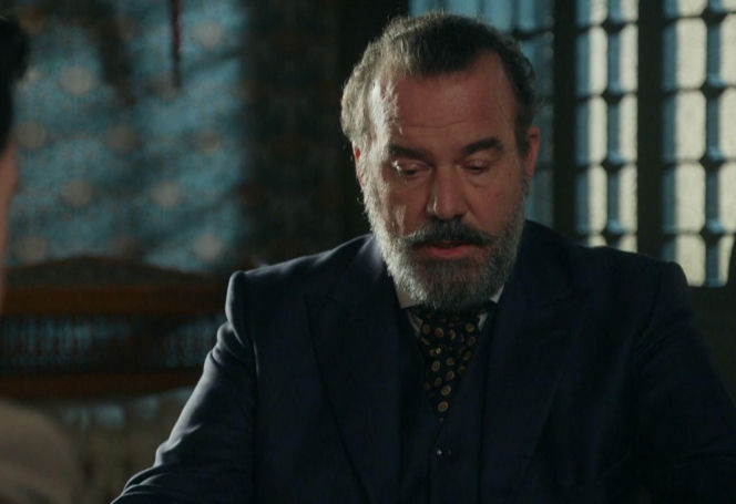 "La promesa - pałac tajemnic", odcinek 328: Abel szuka w rzeczach Valentina wskazówek, które mogą uratować Marię TVP