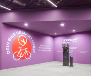 Parking rowerowy pod Placem Poczdamskim w Berlinie