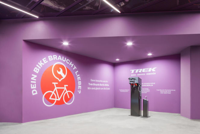 Parking rowerowy pod Placem Poczdamskim w Berlinie