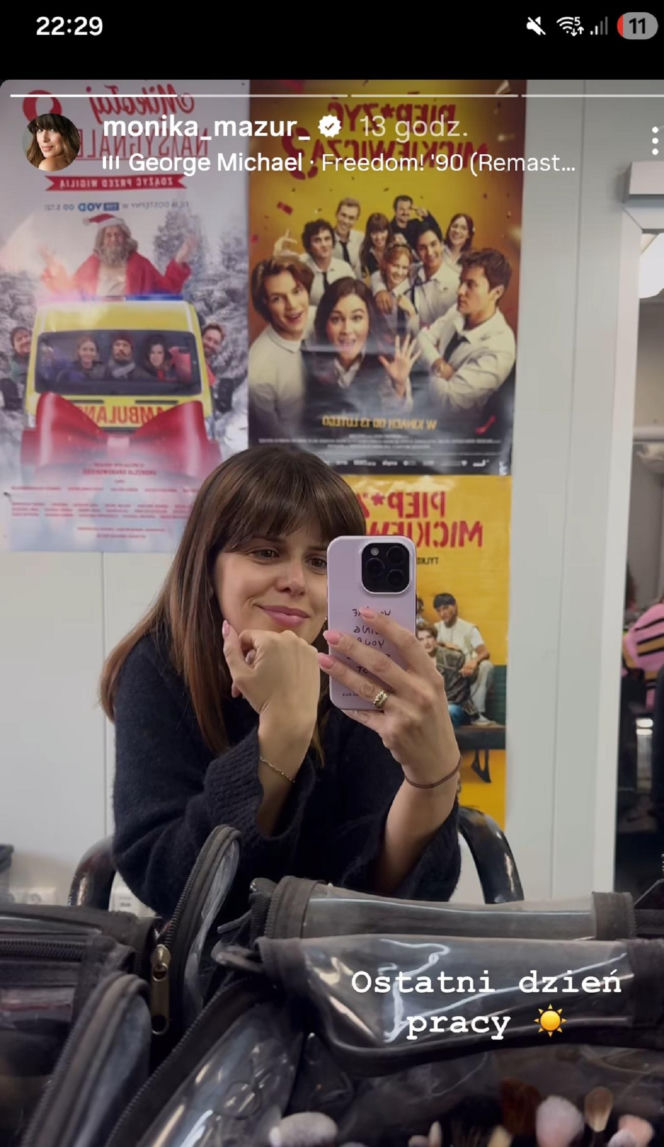 Na sygnale na planie. Martyna (Monika Mazur)