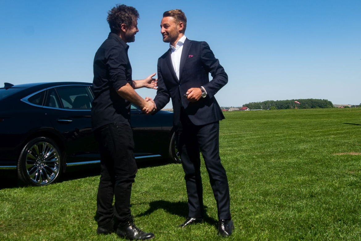 Andrzej Piaseczny jeździ Lexusem LS 500