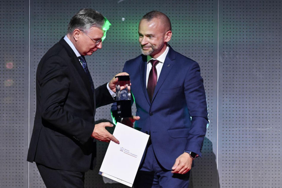 MSPO 2025 – Nagrody DEFENDER rozdane. Firma ICEYE wyróżniona nagrodą prezydenta