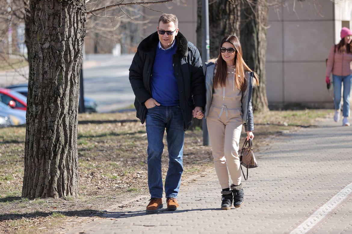 Paulina Koziejowska i Maciej Orłoś na romantycznym spacerze 