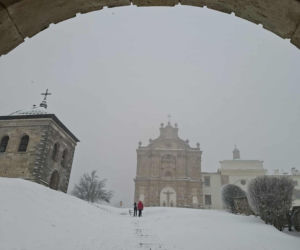 Majestatycznie, zimowo, jak w bajkowej Narnii. Tak Nowy Rok wita Święty Krzyż