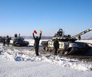 Wojna na Ukrainie. Coraz więcej rosyjskich wojsk przy granicy. Narracja o wycofaniu żołnierzy fałszywa