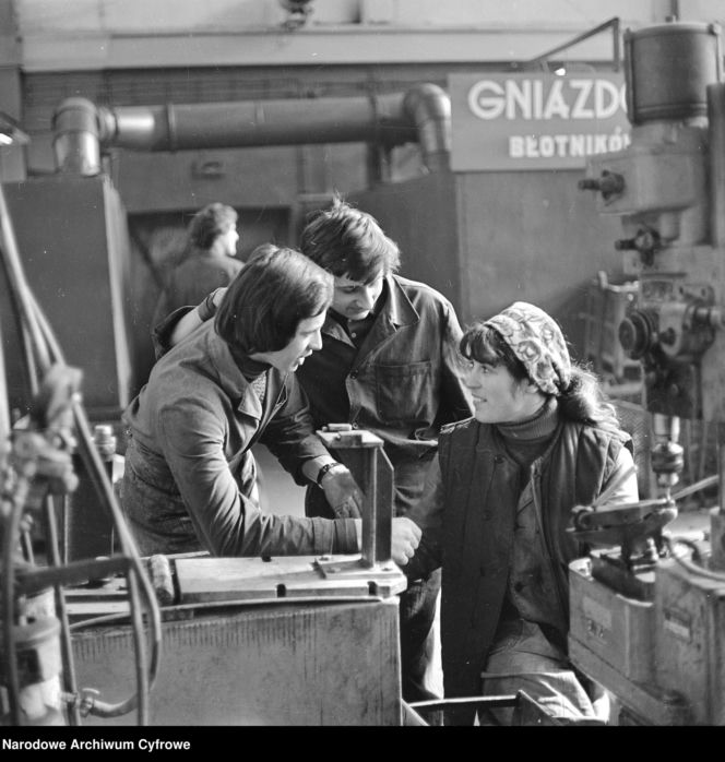 QUIZ PRL. Czy się stoi, czy się leży, trzy tysiące się należy. Tak pracowano w PRL-u