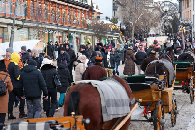 Fatalne warunki w Tatrach. Jest mroźno, ślisko, a szlaki są zasypane śniegiem. TPN ostrzega turystów