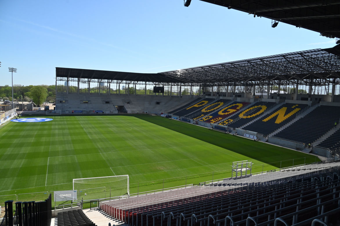 Trwa budowa Stadionu Miejskiego im. Floriana Krygiera w Szczecinie 