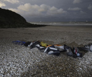 Tragedia na kanale La Manche: Wstrząsająca rozmowa przed zatonięciem łodzi: Nie damy rady!