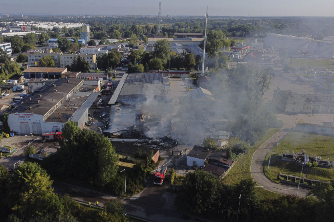 Tak wyglądają zgliszcza spalonego fragmentu hali  