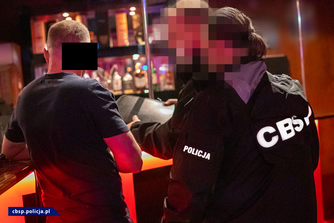 AKCJA CBŚP w łódzkim klubie nocnym. Wynajmowali pokoje, w pakiecie oferując SEKS ZA PIENIĄDZE