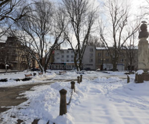 Jak wyglądała ulica Piłsudskiego w Siedlcach i okolica dawnej bramy-dzwonnicy pod koniec stycznia 2021?