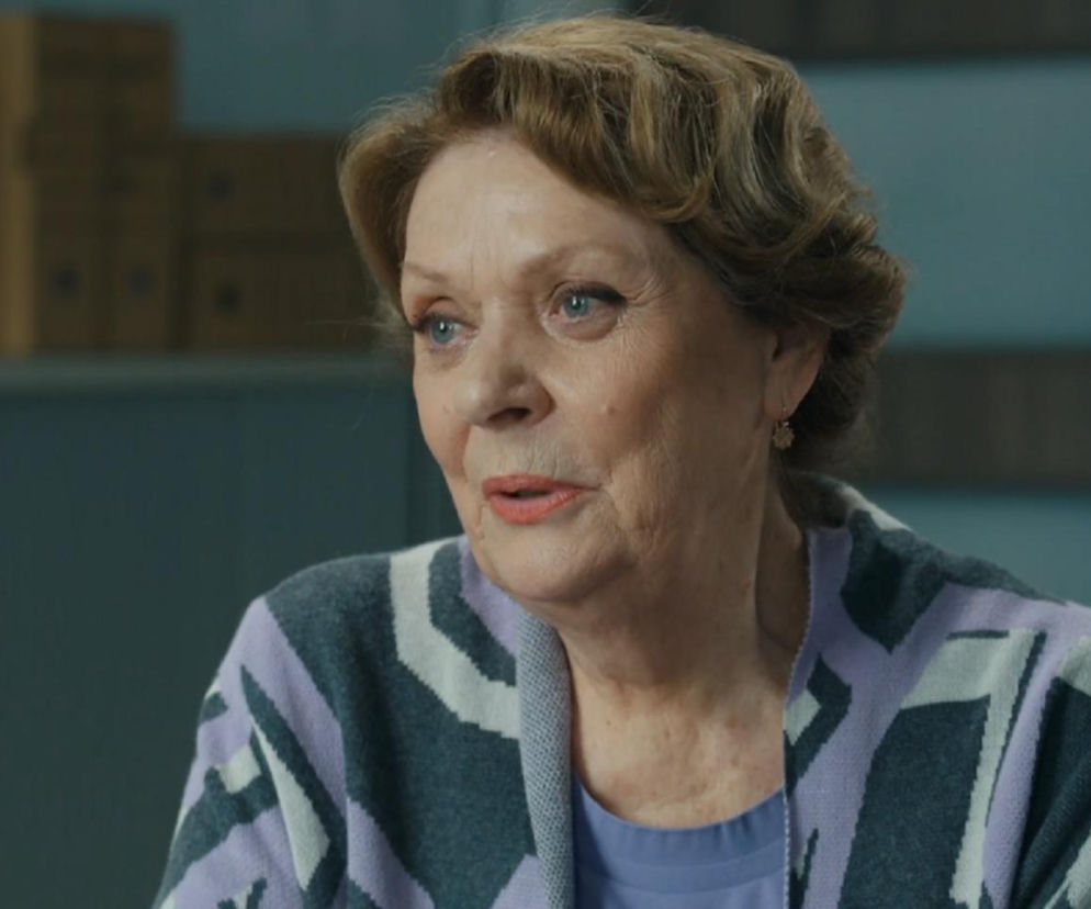 Barwy szczęścia, odcinek 3273: Przyparta do muru Rawiczowa chce sprzedać najcenniejszą biżuterię, czemu sprzeciwia się Cezary