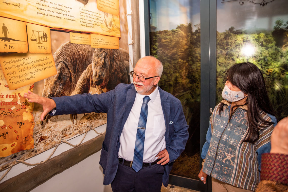 Ambasador Indonezji nadała imię młodej tygrysicy z wrocławskiego zoo