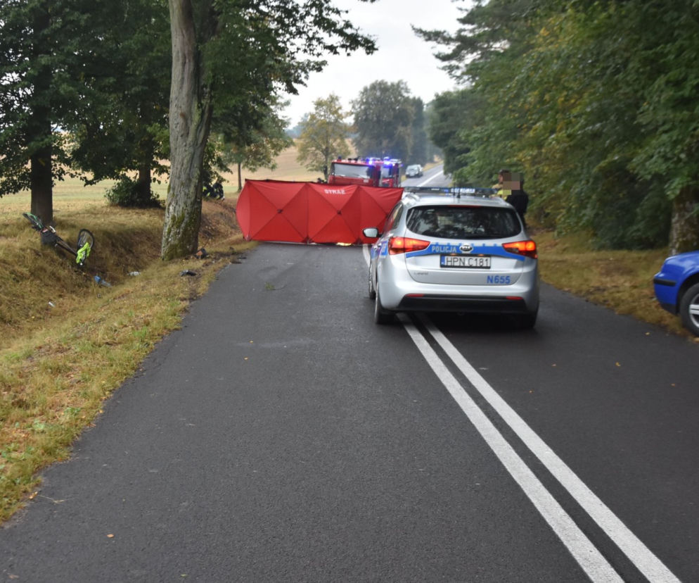 Pomorskie: Rowerzysta zginął pod kołami auta. Jak do tego doszło? Wiemy, co ustaliła policja