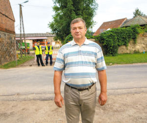 Wieś wychowa sieroty