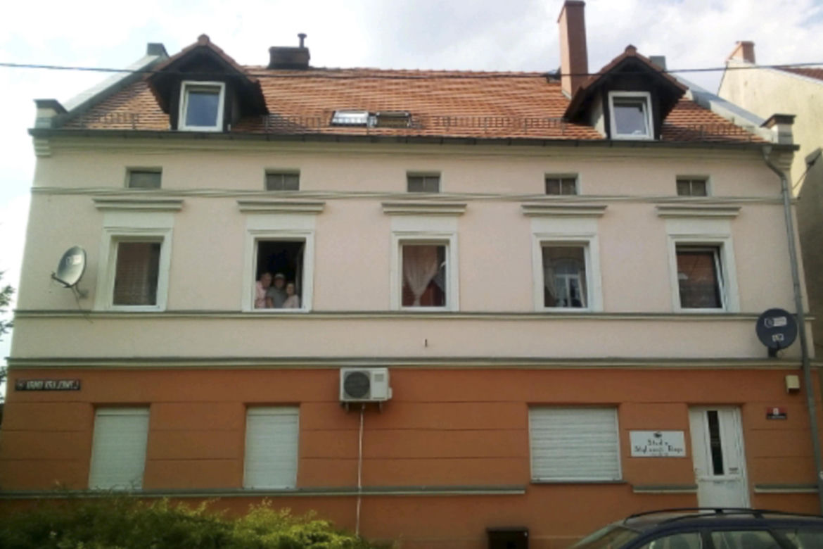 Nie śpimy, bo sufit leci nam na głowy 