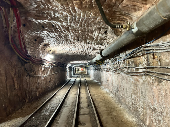 Trening fitness na stepie 600 metrów pod ziemią. Poznanianki zawalczyły o rekord Guinnessa