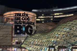 Zbliża się coś naprawdę BIG.  McDonald’s znów intryguje