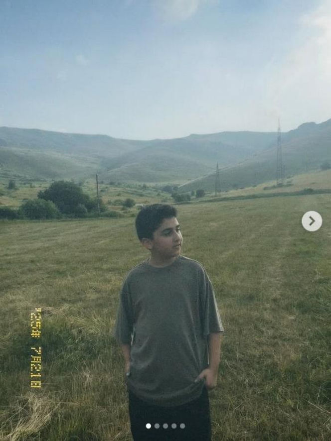 To nasza największa konkurencja na Eurowizji Junior! Albert Armenakyan zaczął śpiewać w wieku sześciu lat