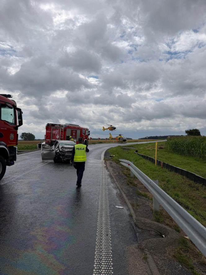 Tragiczny wypadek na Dolnym Śląsku. Dwie osoby nie żyją, droga jest zablokowana!