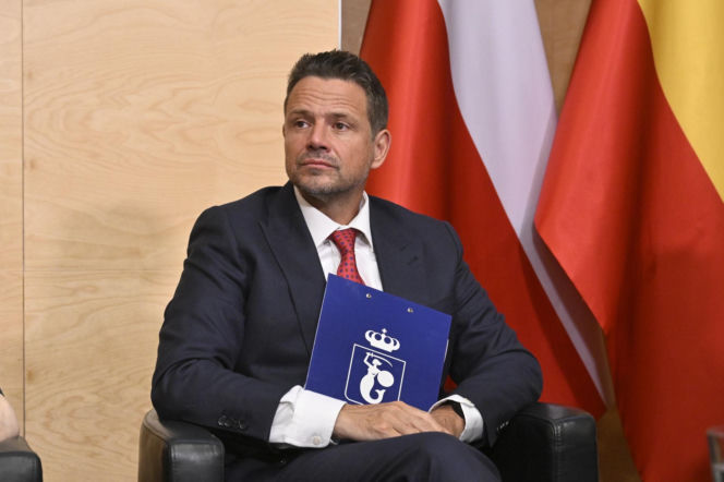 Tyle można zarobić w stołecznym ratuszu. Niektórzy mają wypłatę wyższą niż Trzaskowski! 