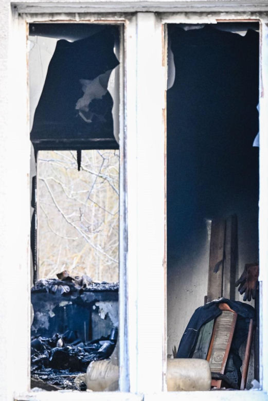 Pożar opuszczonego domu w Redzie. To tutaj zginęły trzy osoby. Zdjęcia z miejsca tragedii