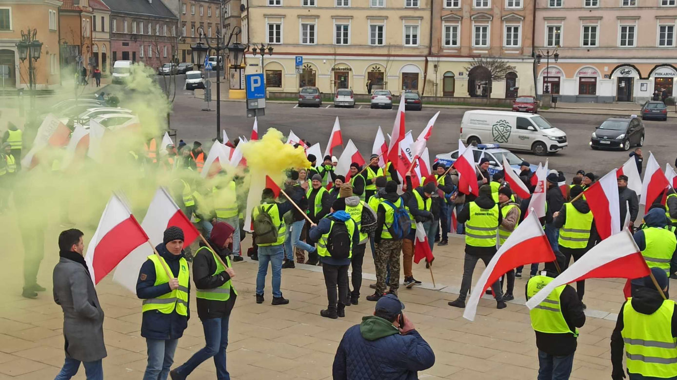 Rolnicy w Lublinie rozpoczęli przemarsz. Mamy zdjęcia!