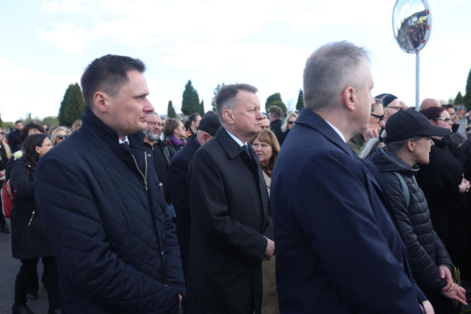 Polacy żegnają Łukasza Litewkę. Kondukt żałobny