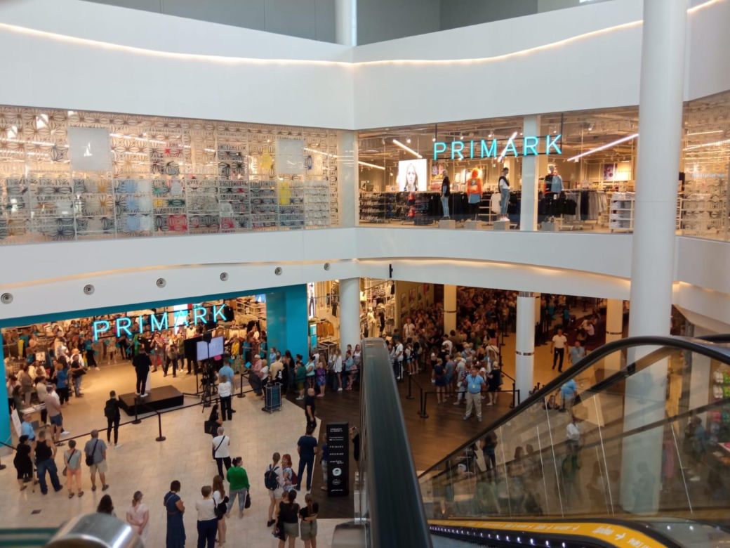 Primark we Wrocławiu oficjalnie otwarty! Kolejki do sklepu od samego rana [ZDJĘCIA]