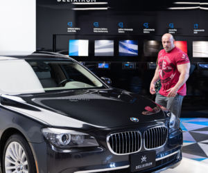Robert Burneika jeździ wycackanym BMW 750Li