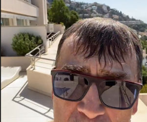 Maciej Orłoś pokazał klatę na wakacjach