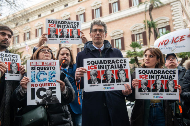 Protesty przeciwko IO w Mediolanie. Starcia z policją