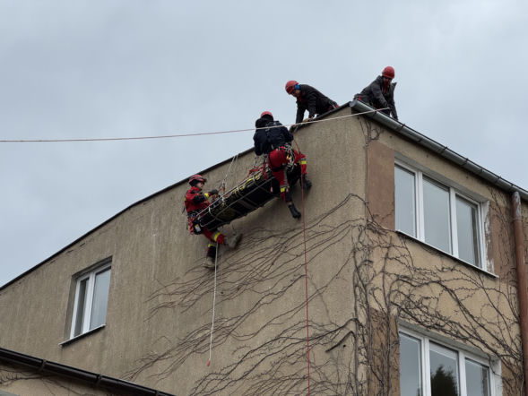 Wielki sprawdzian pomorskich strażaków! Ćwiczyli jak w filmie akcji