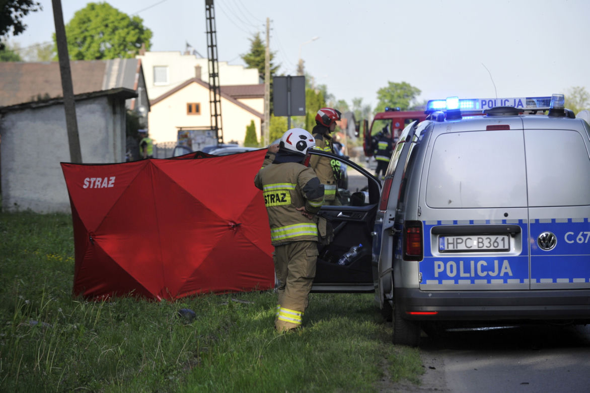 Motocyklista próbował uniknąć zderzenia i zginął pod kołami nadjeżdżającego samochodu