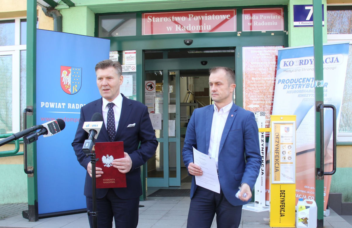Dezynfekatory trafiły do powiatu radomskiego