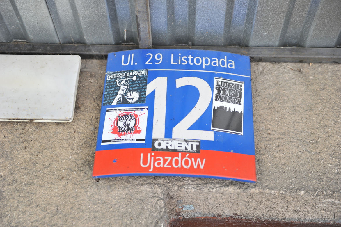 Tragiczne warunki mieszkalne w Warszawie. "W pokoju robactwo, a w piwnicach szczury"