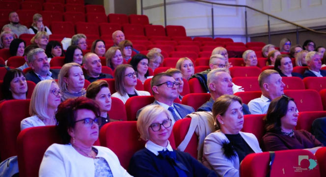 W Iławie też nagrodzono pracowników szkół i przedszkoli. Aż ośmiu dostało medal