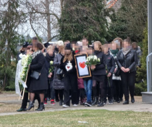Pogrzeb Majeczki, która zginęła, wracając z placu zabaw