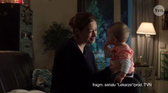 Lekarze 4 sezon. Alicja (Magdalena Różczka), Kuba (Bruno Jednaszewski)