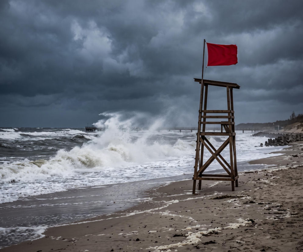Sinice Ustka. Czy w Ustce można się kąpać 27.07? Flaga, warunki pogodowe