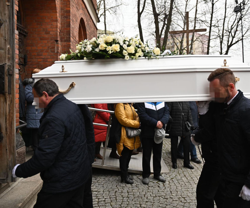 Pogrzeb Weroniki i Sebastiana. Ostatnia droga rodzeństwa