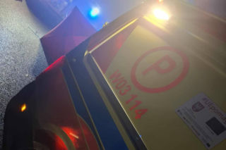 Tragedia w Chociszewie: Skoda wbiła się w ogrodzenie cmentarza! Nie żyje 36-latek