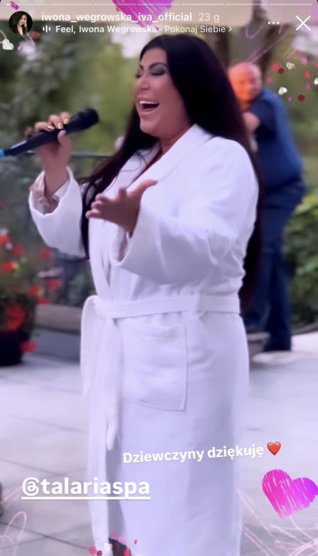 Iwona Węgrowska zagrała koncert w szlafroku