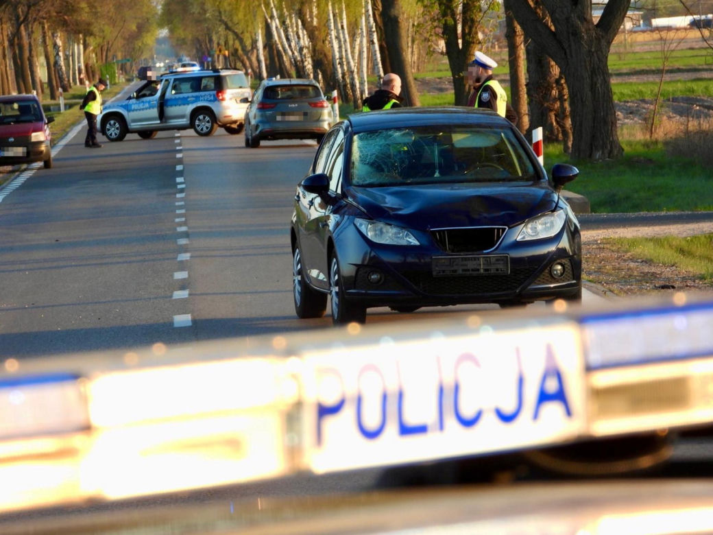 Dwa śmiertelne wypadki na drogach Mazowsza. Rowerzysta i motocyklista zginęli po potrąceniu