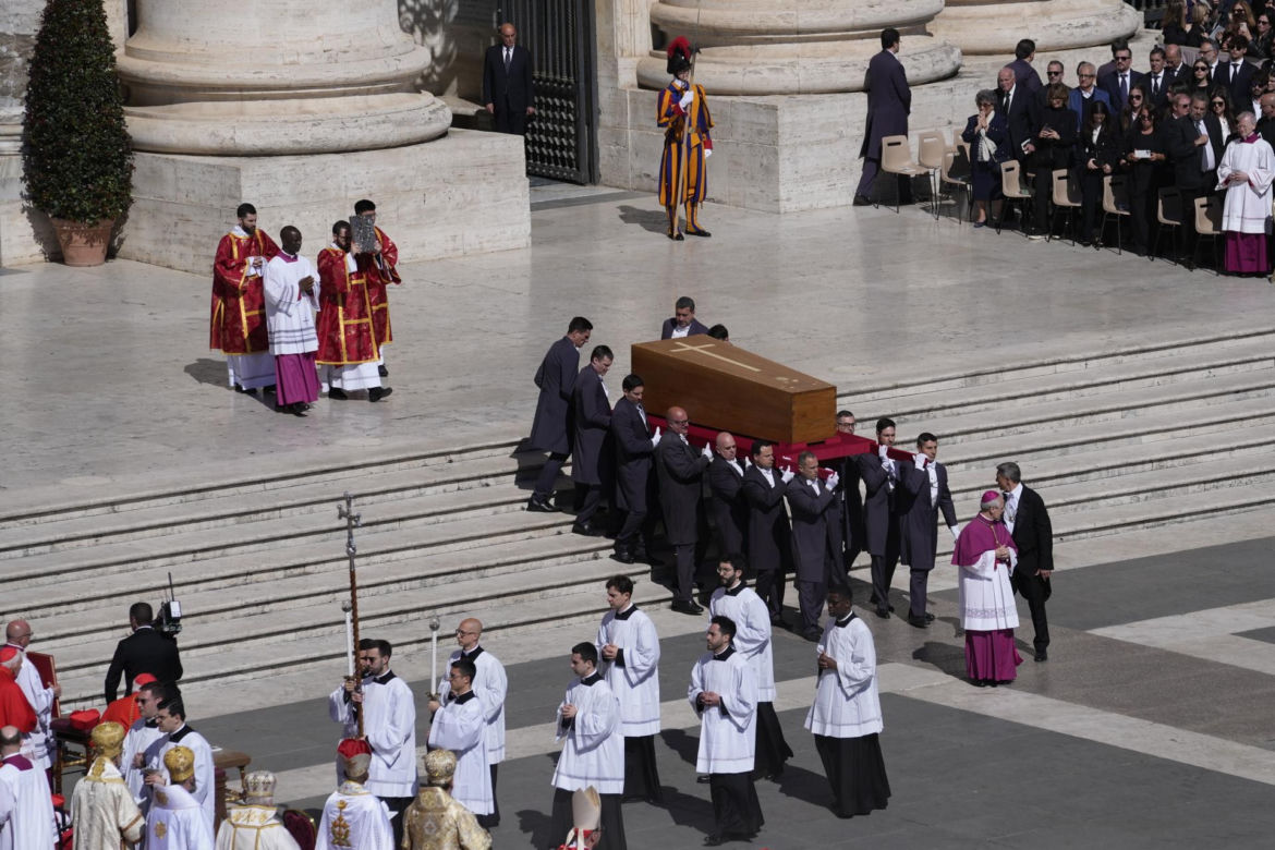 Zaczął się pogrzeb papieża Franciszka. Jedna z największych takich ceremonii w histori