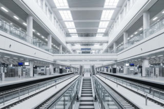 Gigantyczny dworzec w Azji. Czy Europa wciąż stoi w miejscu?